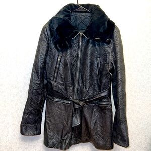 P&T LEATHER COAT IN BLACK